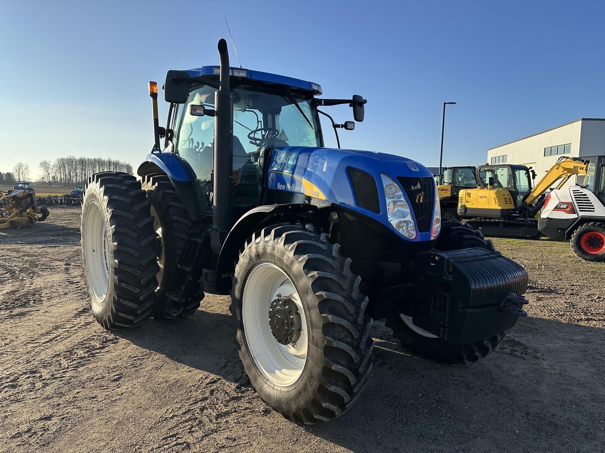 2007 New Holland T7040 Equipment Image0