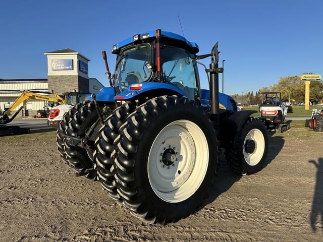 Image of New Holland T7040 equipment image 2