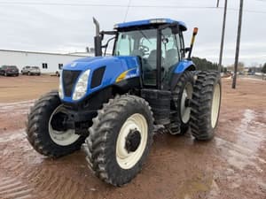 2007 New Holland T7050 Image