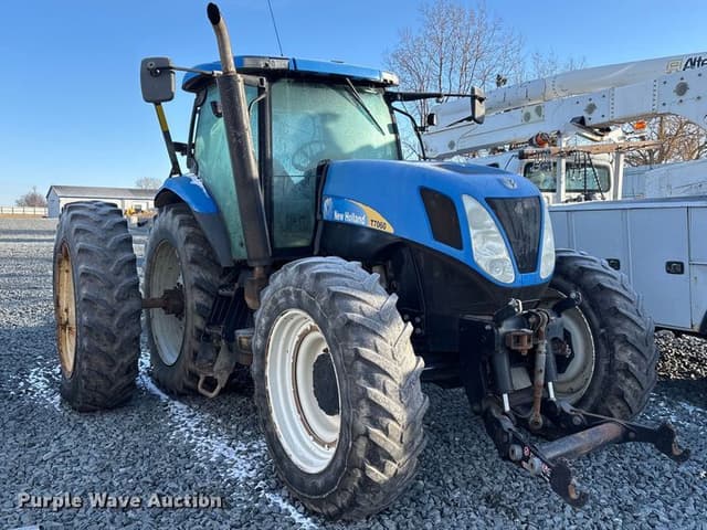 Image of New Holland T7060 equipment image 2