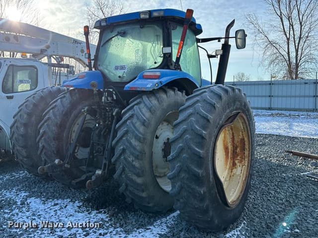 Image of New Holland T7060 equipment image 4