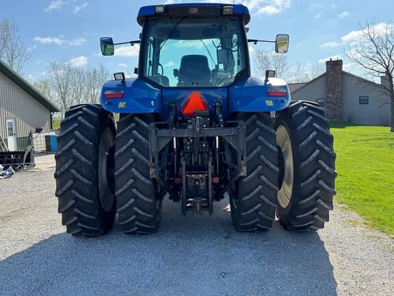 Image of New Holland T8030 equipment image 3