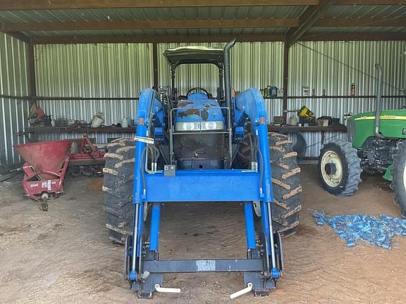Image of New Holland TB120 equipment image 2