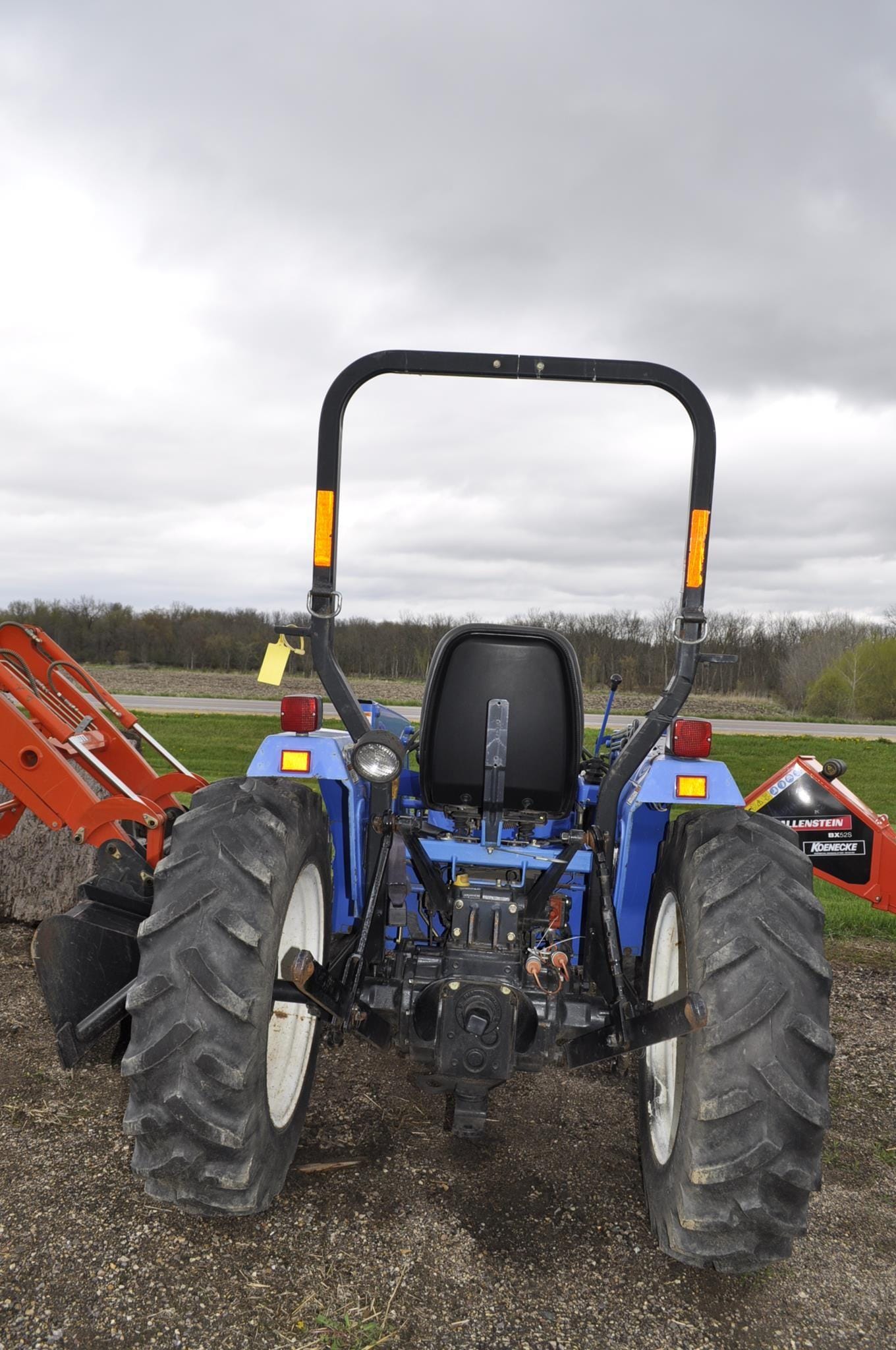 2007 New Holland TC30 Equipment Image0
