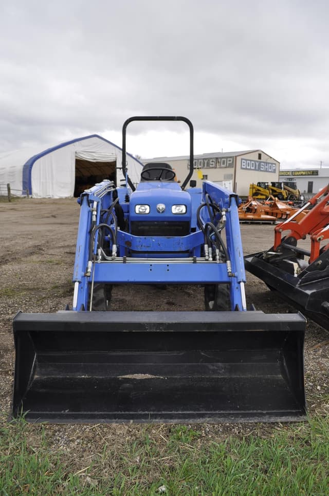 Image of New Holland TC30 equipment image 2