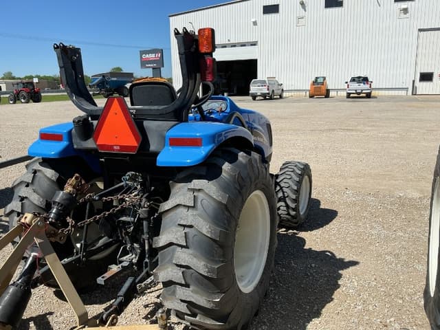 Image of New Holland TC33DA equipment image 2