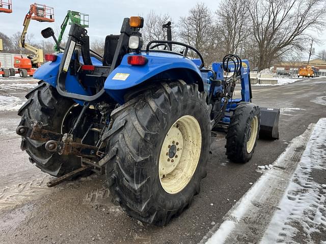 Image of New Holland TD80D equipment image 2