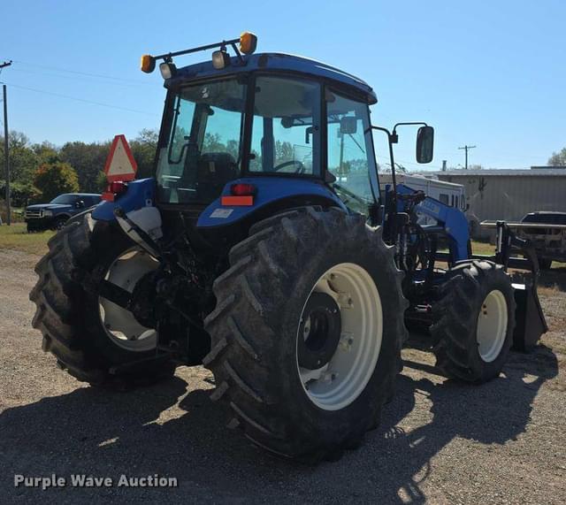 Image of New Holland TD95D equipment image 4