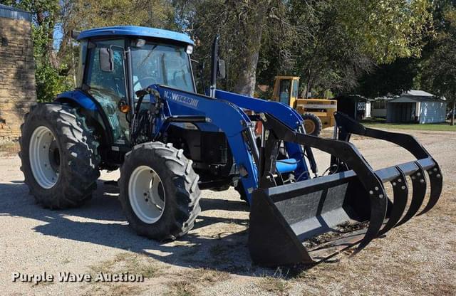 Image of New Holland TD95D equipment image 2