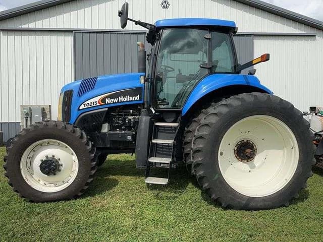 Image of New Holland TG215 equipment image 2
