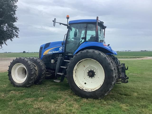 Image of New Holland TG275 equipment image 4