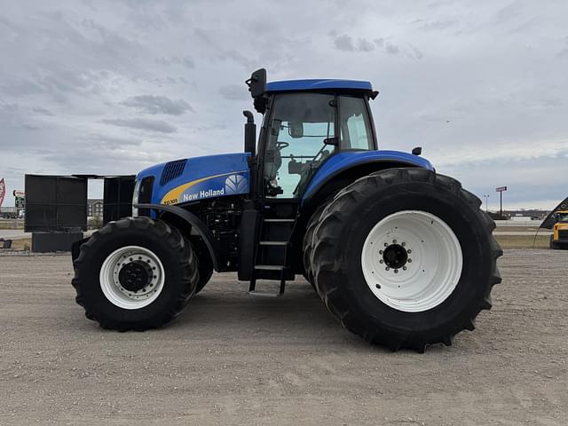 Image of New Holland TG305 equipment image 4