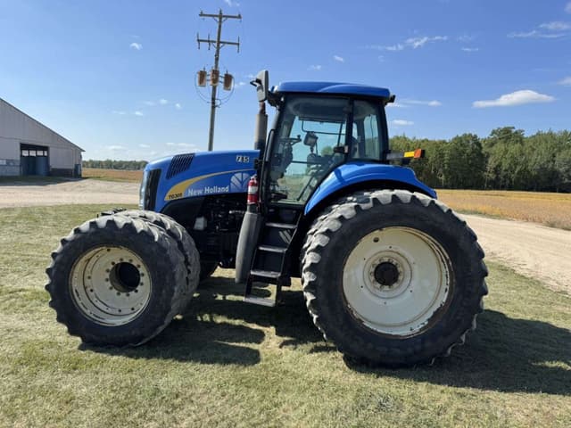 Image of New Holland TG305 equipment image 1