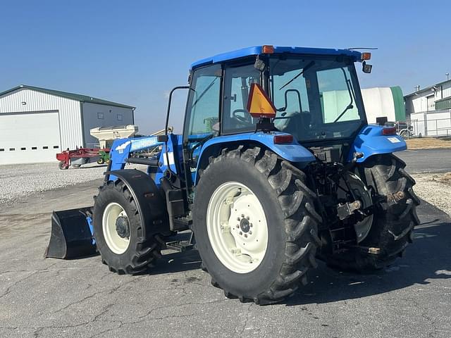 Image of New Holland TL100A equipment image 2