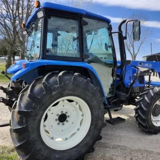 Image of New Holland TL100A equipment image 3