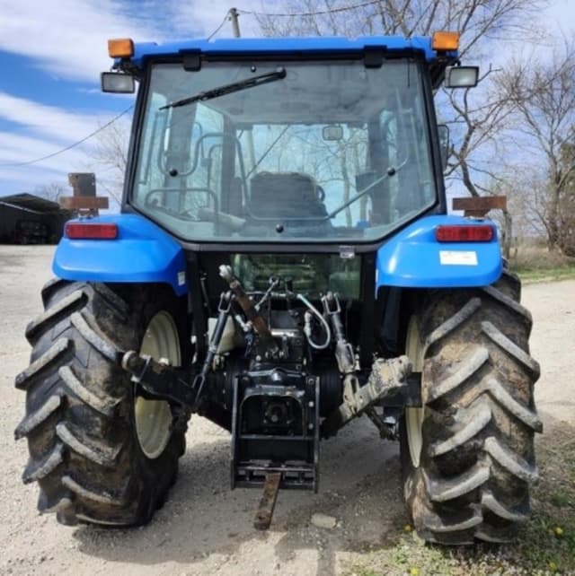 Image of New Holland TL100A equipment image 4