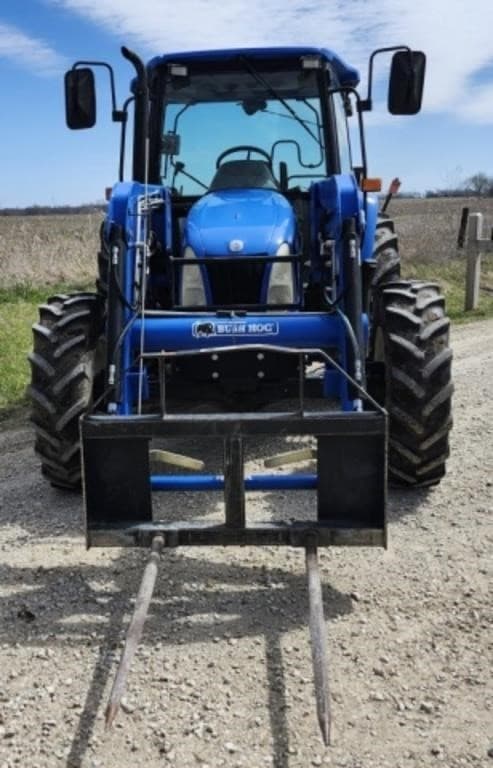 Image of New Holland TL100A equipment image 1