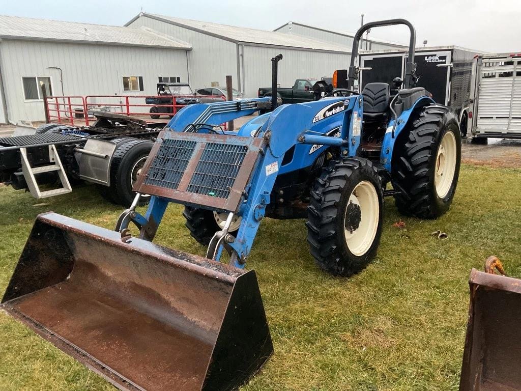 2007 New Holland TN85 Equipment Image0