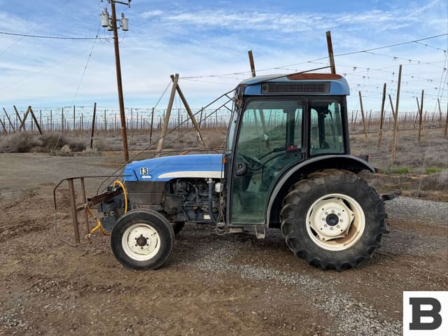 Image of New Holland TN85FA equipment image 1