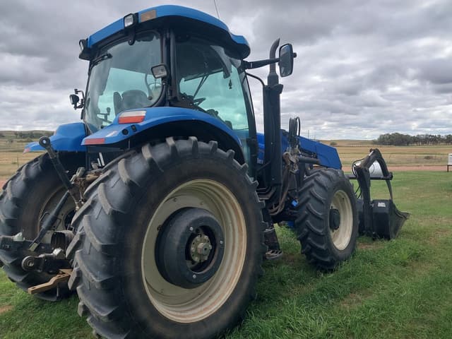 Image of New Holland TS135A equipment image 3