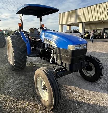 Image of New Holland TT75A equipment image 2