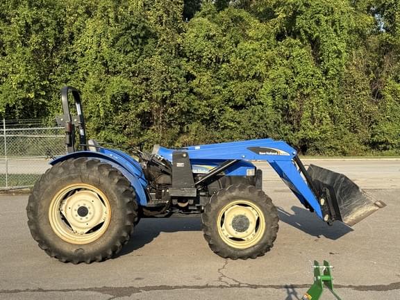 Image of New Holland TT75A equipment image 4