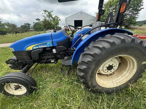 Image of New Holland TT75A equipment image 2