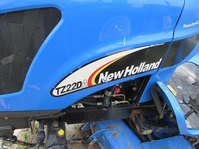 Image of New Holland TZ22DA equipment image 4