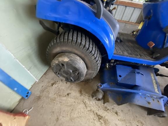Image of New Holland TZ25DA equipment image 3