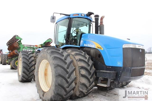 Image of New Holland T9040 equipment image 1