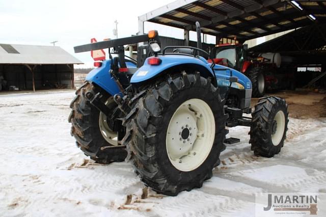 Image of New Holland TD95D equipment image 2