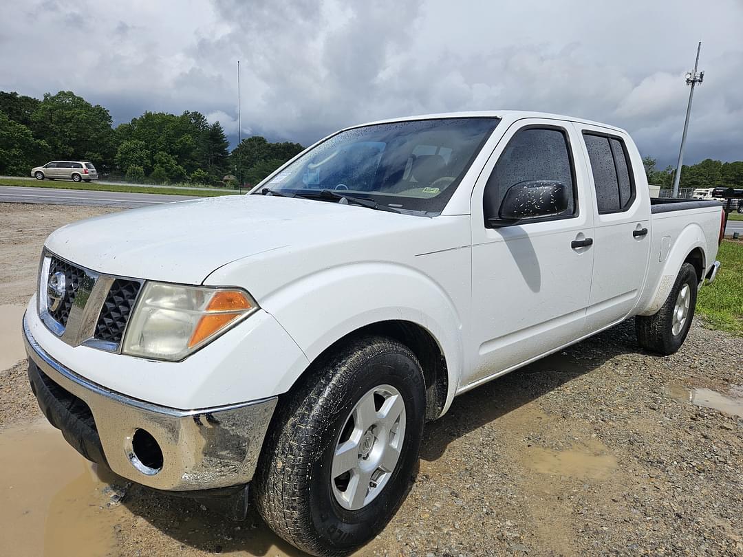 Image of Nissan Frontier Primary image