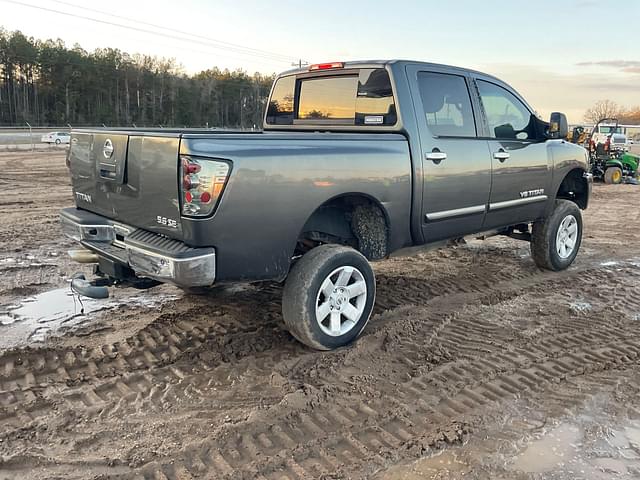 Image of Nissan Titan equipment image 4