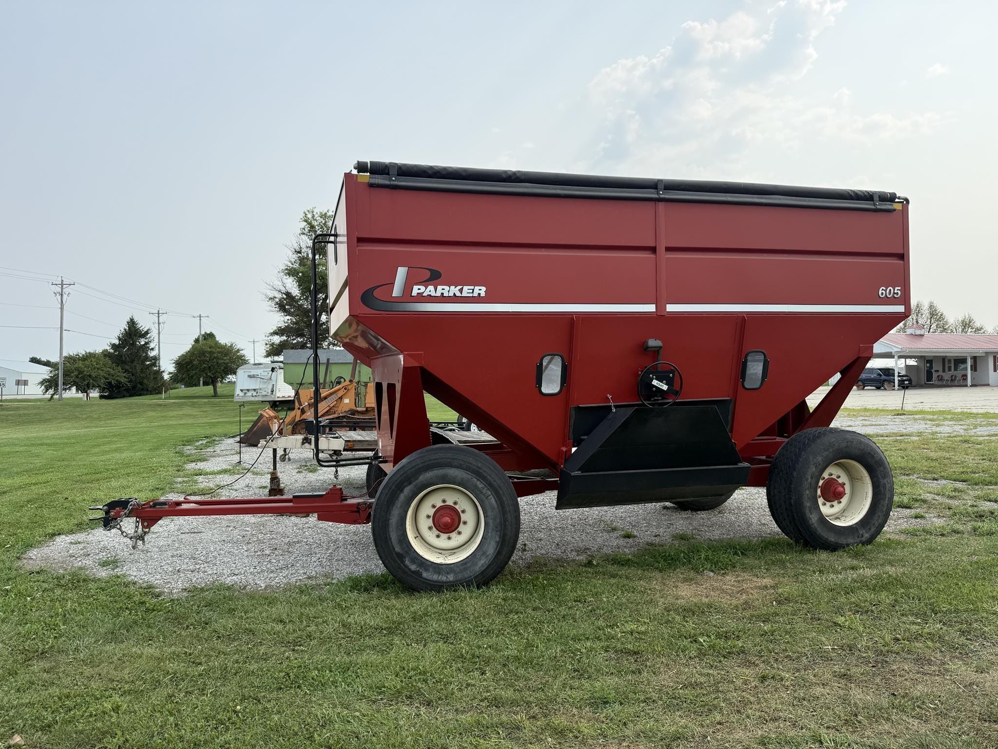 2007 Parker 605 Equipment Image0
