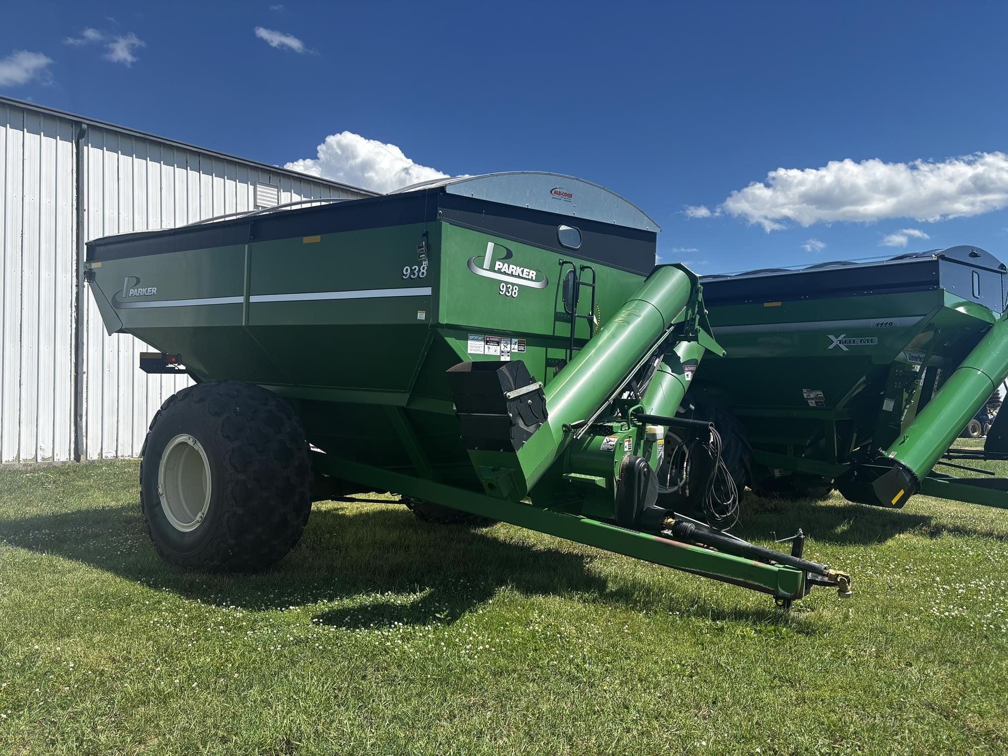 2007 Parker 938 Equipment Image0