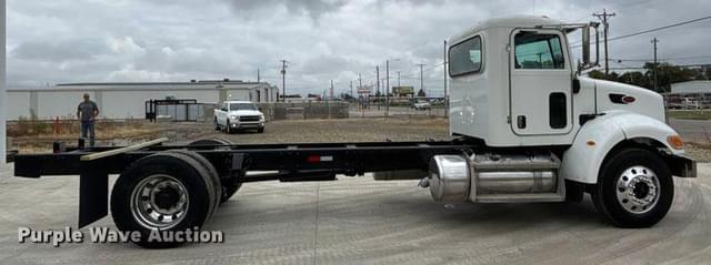 Image of Peterbilt 330 equipment image 3