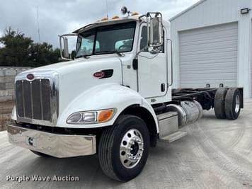 Main image Peterbilt 330
