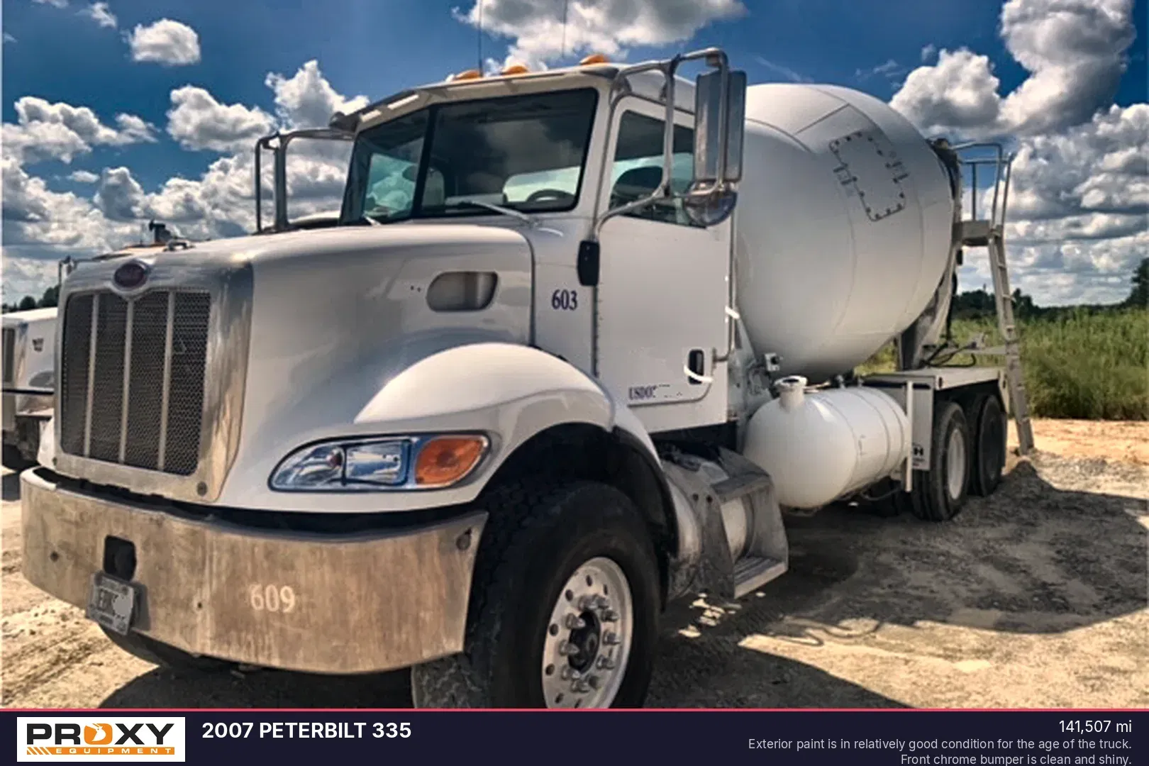 2007 Peterbilt 335 Equipment Image0