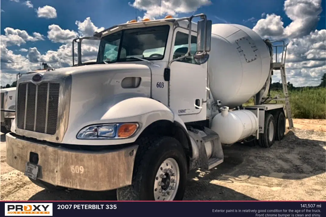 Image of Peterbilt 335 Primary image