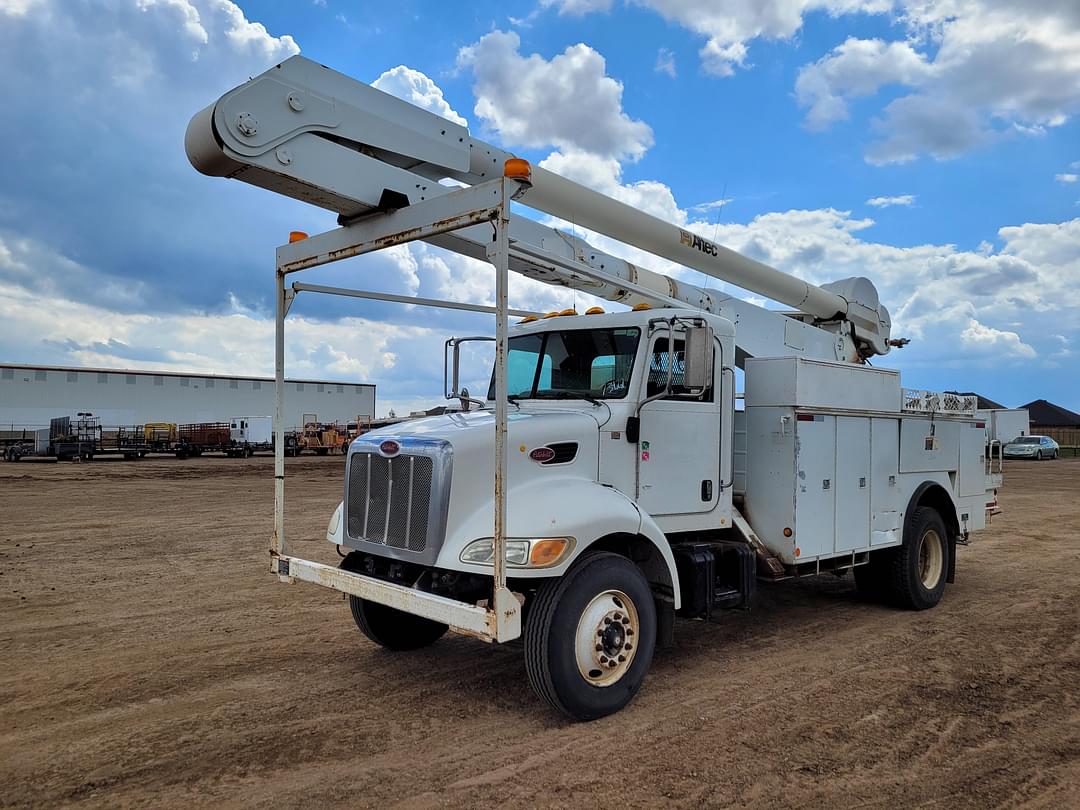 Image of Peterbilt 335 Primary image