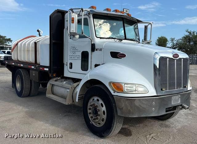 Image of Peterbilt 335 equipment image 2