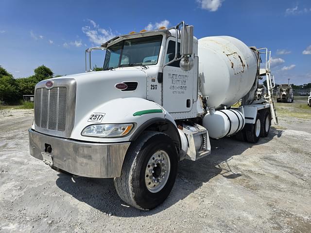 Image of Peterbilt 335 equipment image 1