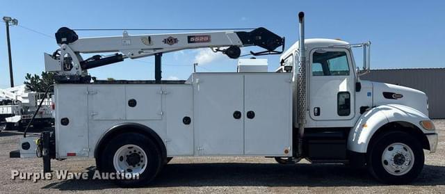 Image of Peterbilt 335 equipment image 3