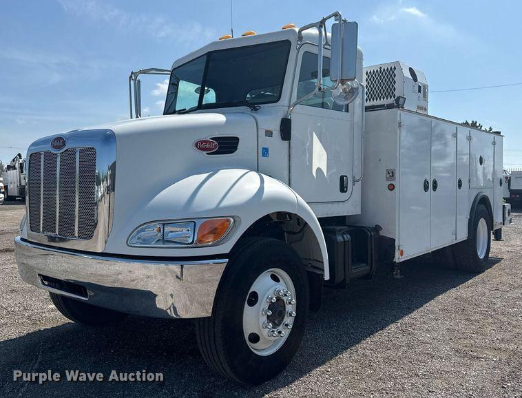 Image of Peterbilt 335 Primary image