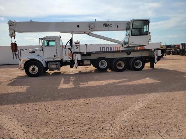 Image of Peterbilt 340 equipment image 1