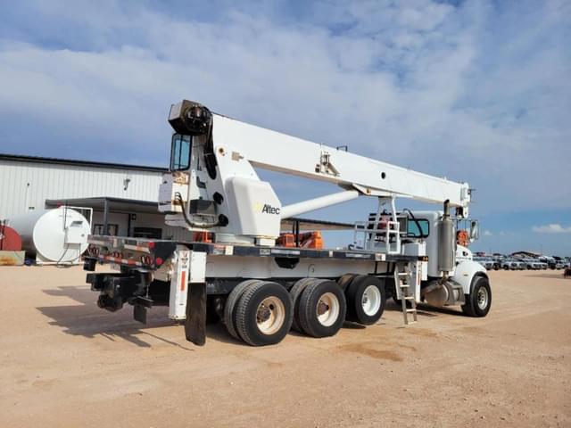 Image of Peterbilt 340 equipment image 4