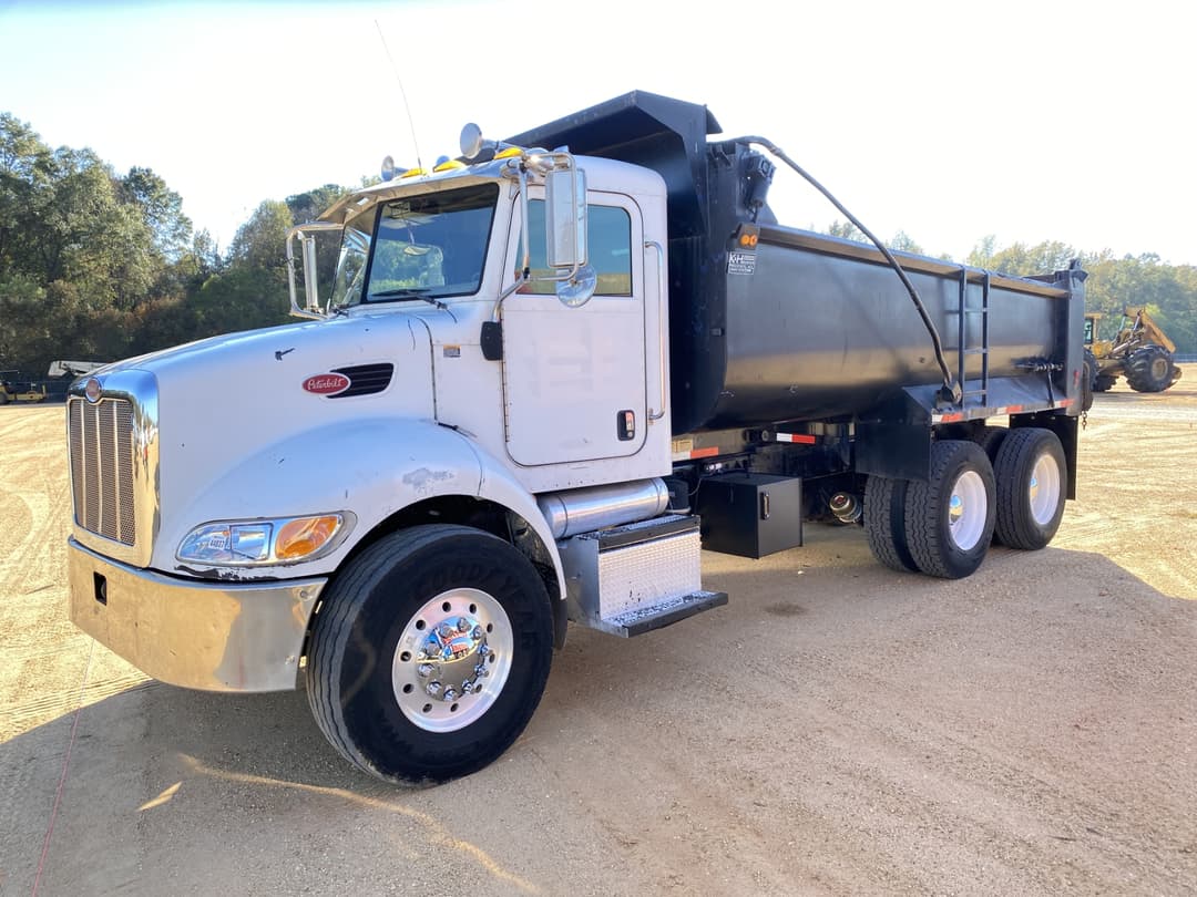 Image of Peterbilt 340 Primary image