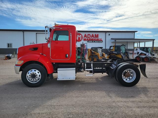 Image of Peterbilt 340 equipment image 4