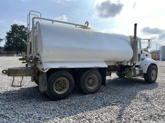 Image of Peterbilt 340 equipment image 2