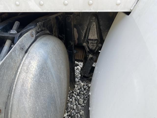Image of Peterbilt 340 equipment image 4